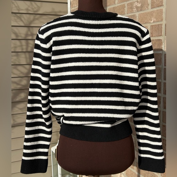 ZARA sM cardigan-pockets-designer inspired-sltly cropped LOOKS NEW-retail $105 - Picture 3 of 6